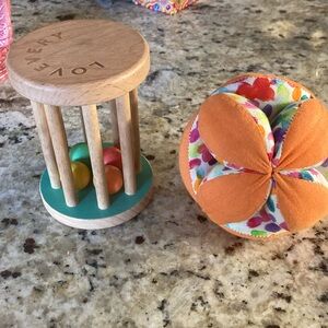 Lovevery Montessori toys rattle and ball